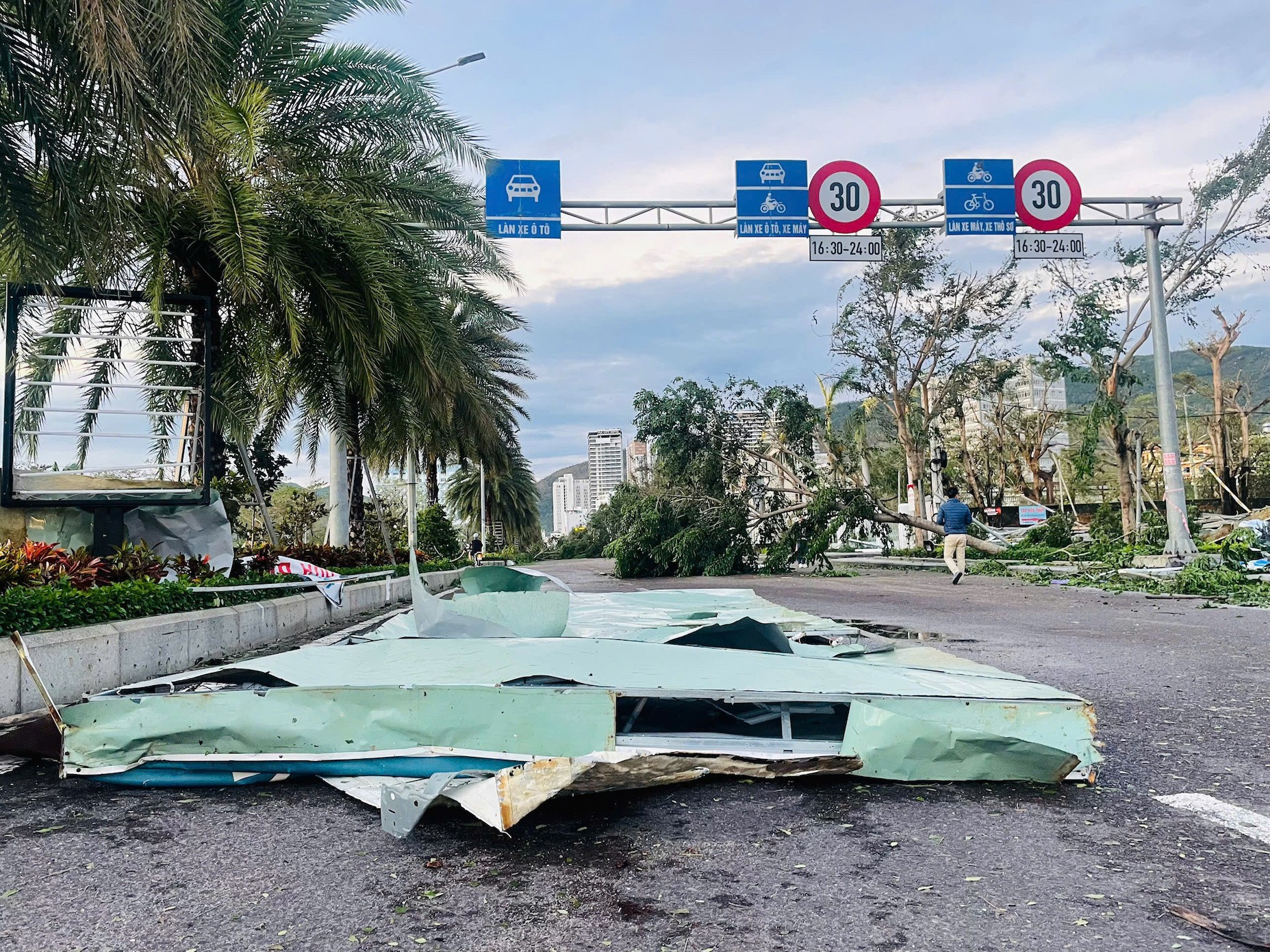 Bão số 13 càn quét, Gia Lai thiệt hại ước tính khoảng 5.000 tỷ đồng