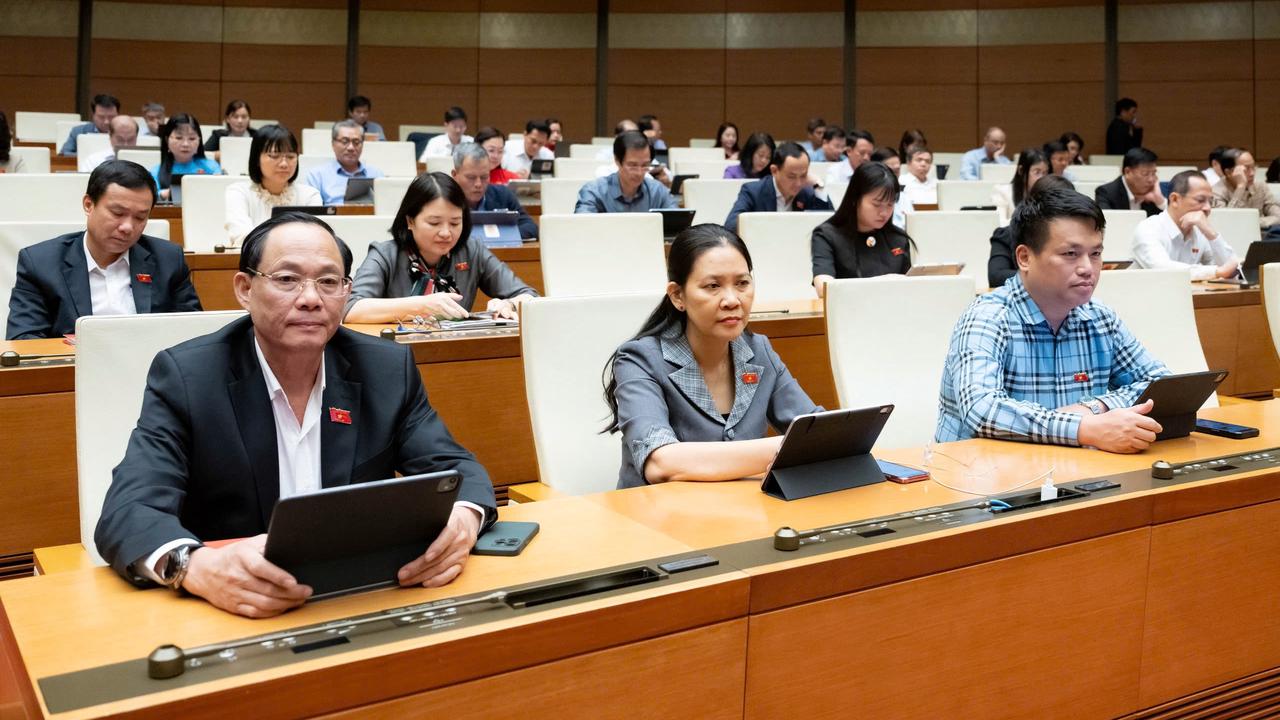 Quốc hội đề xuất siết kiểm soát livestream quảng cáo sản phẩm sức khỏe.