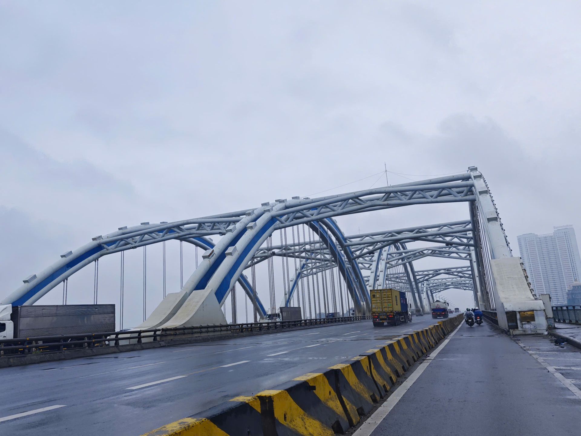 Thời tiết ngày 14/11: Bắc Bộ rét về đêm, Nam Bộ có mưa rào