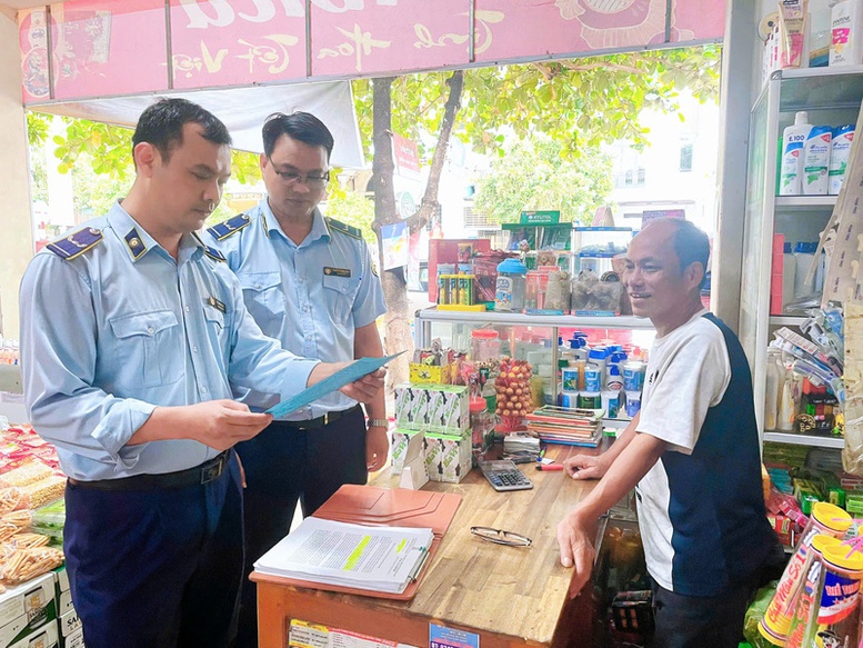 Quản lý thị trường Quảng Trị kiên quyết đấu tranh, ngăn chặn hàng giả