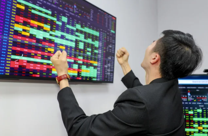 Nhận định chứng khoán 4/12: VN-Index giữ đà, mục tiêu mới hướng 1.800 điểm