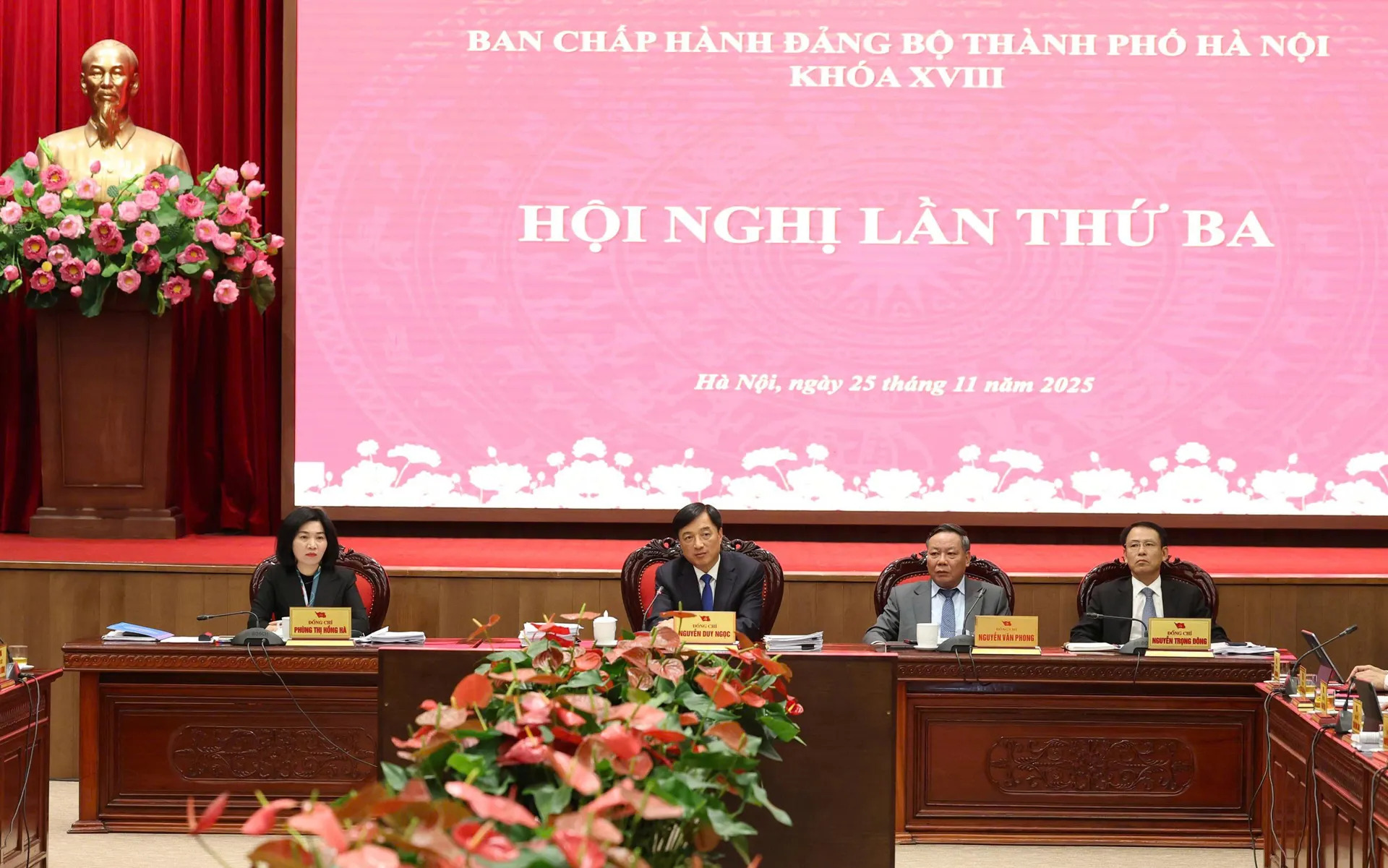 Kinh tế Thủ đô 2025 bứt phá, Hà Nội đặt tham vọng GRDP 11% năm 2026