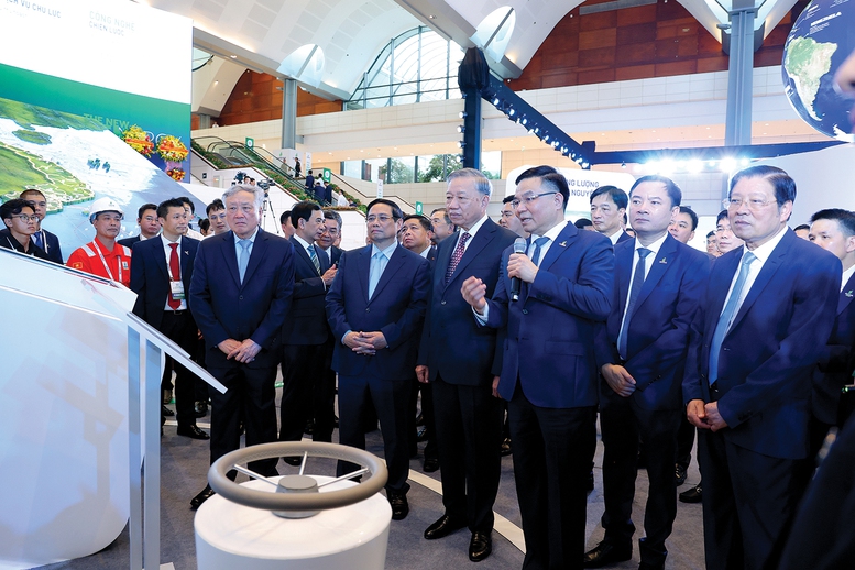 Tổng Bí thư Tô Lâm dự Triển lãm Khoa học, Công nghệ Petrovietnam “The New Energy” trong khuôn khổ chương trình kỷ niệm 50 năm thành lập Petrovietnam
