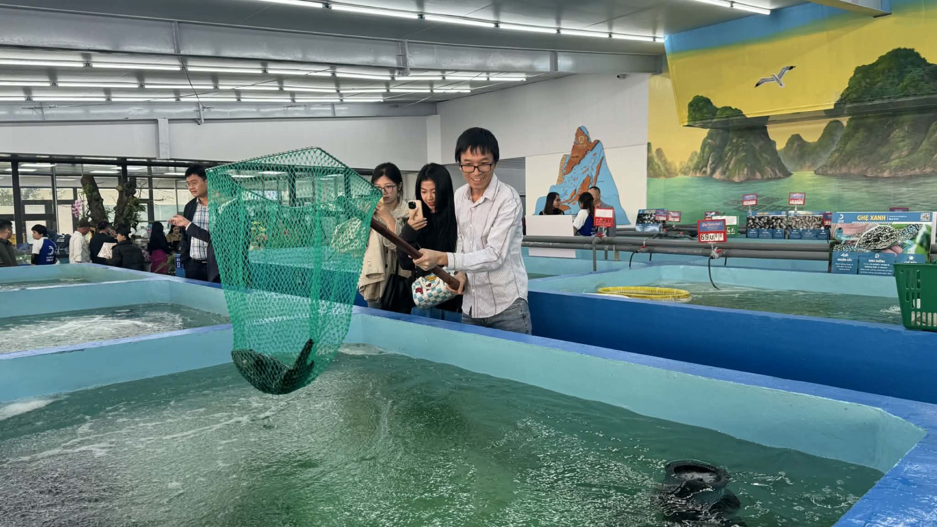 Chính thức có “chợ” hải sản Vân Đồn ở Hà Nội