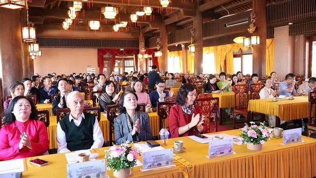 Các đại biểu tham dự Tọa đàm "Đánh thức giá trị làng nghề: Kết nối đầu tư - Lan tỏa văn hóa Thăng Long". Ảnh: VGP.