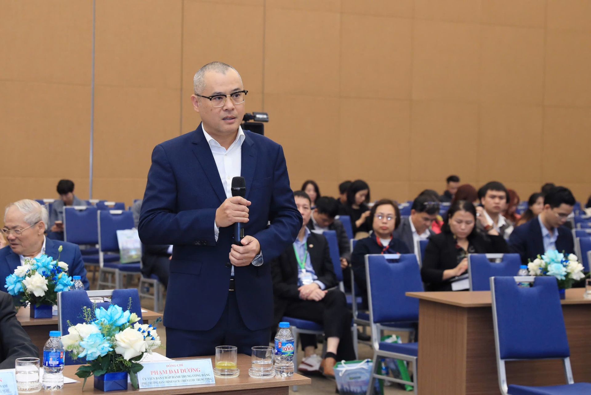 Ông Phạm Đại Dương - Ủy viên Trung ương Đảng, Phó trưởng Ban Chính sách chiến lược Trung ương phát biểu tại hội thảo.