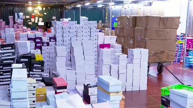 Bộ Khoa học và Công nghệ siết chặt kiểm soát hàng lậu, hàng cấm qua đường bưu chính