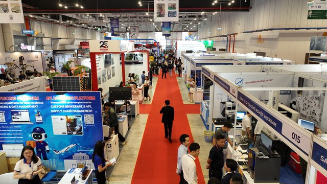 Hơn 200 gian h&agrave;ng tham gia Triển l&atilde;m &ndash; Diễn đ&agrave;n về c&ocirc;ng nghiệp hỗ trợ. Ảnh: VGP/LA