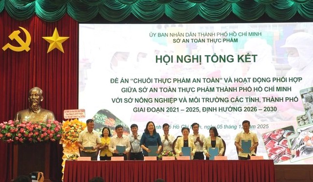 Kết nối tiêu thụ thực phẩm an toàn với các địa phương miền Tây, Đông Nam Bộ