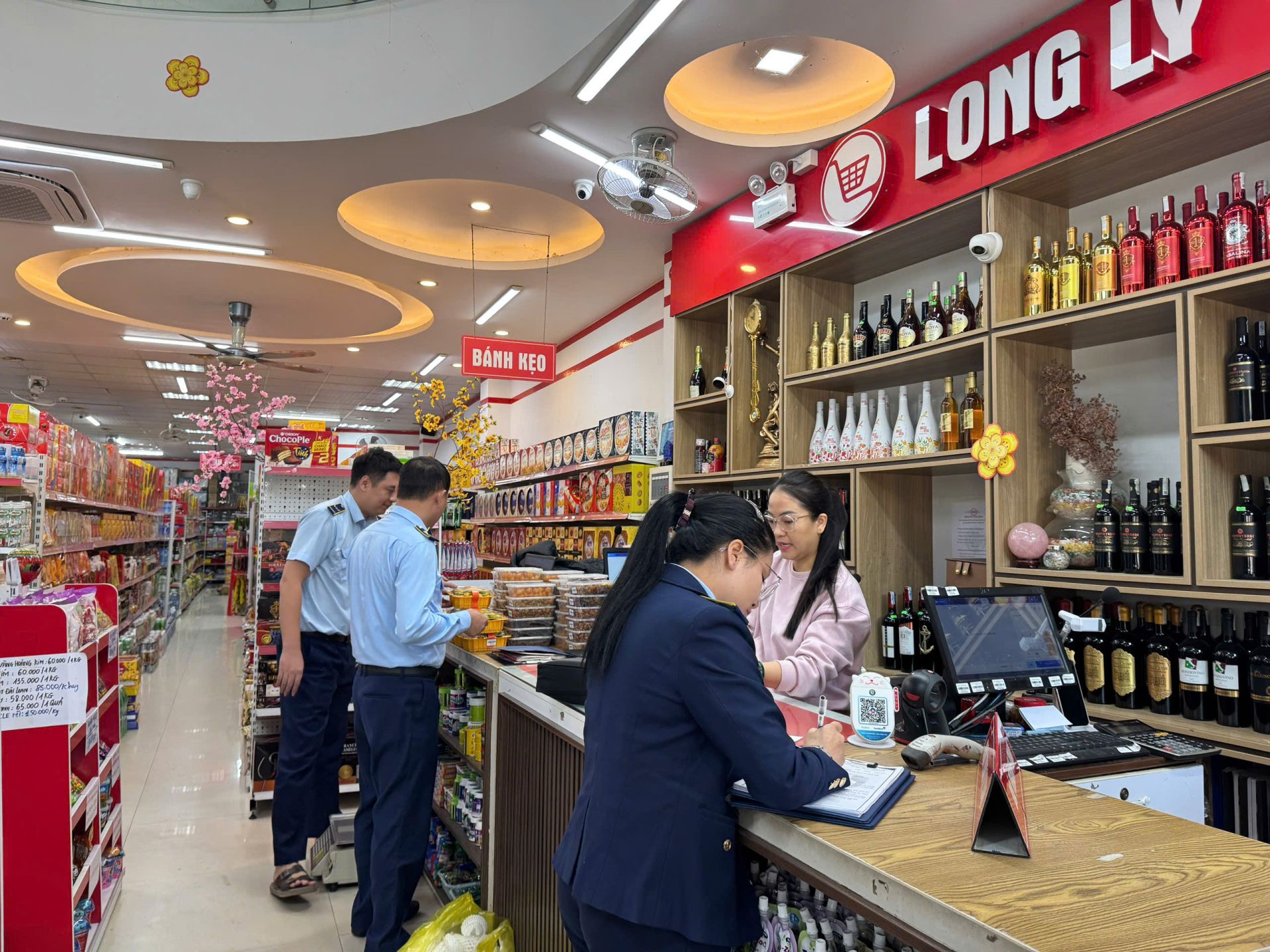 Chính phủ ban hành kế hoạch hành động chống buôn lậu, gian lận thương mại