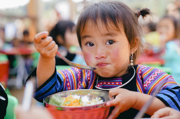 Vì sao cựu tình nguyện viên Nuôi em rút khỏi dự án chỉ sau 5 ngày làm việc