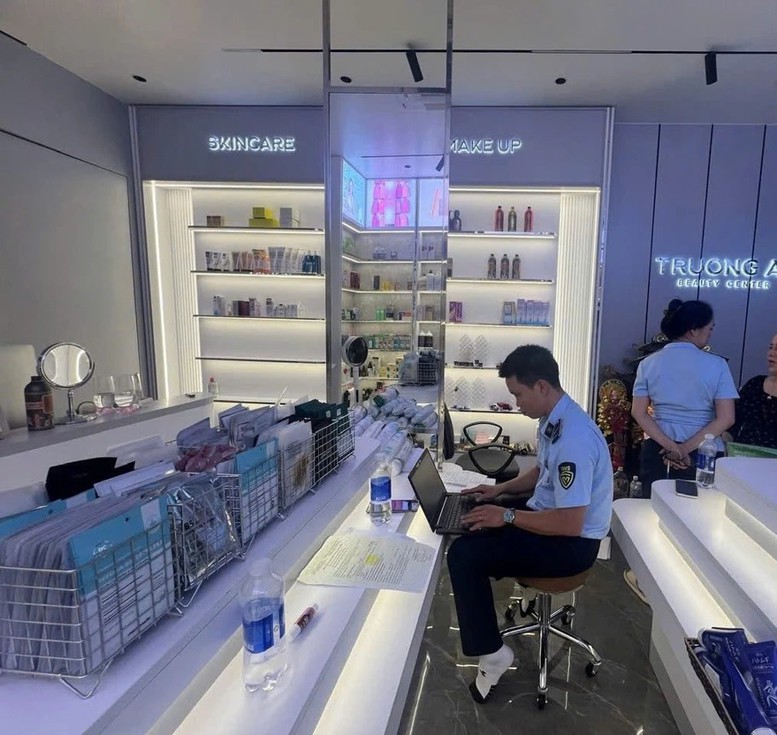 Các đối tượng thường sử dụng nhà ở làm nơi kinh doanh online, kho chứa và điểm giao nhận, gây nhiều khó khăn cho lực lượng chức năng