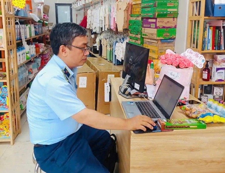 Huế: Mạnh tay xử lý hành vi kinh doanh hàng giả trên các 'shop online'