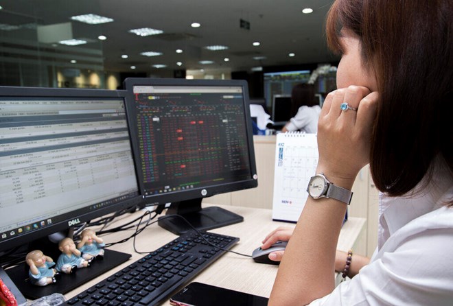 Một số cổ phiếu đáng chú ý ngày 11/12: DGC, VNM, HAH