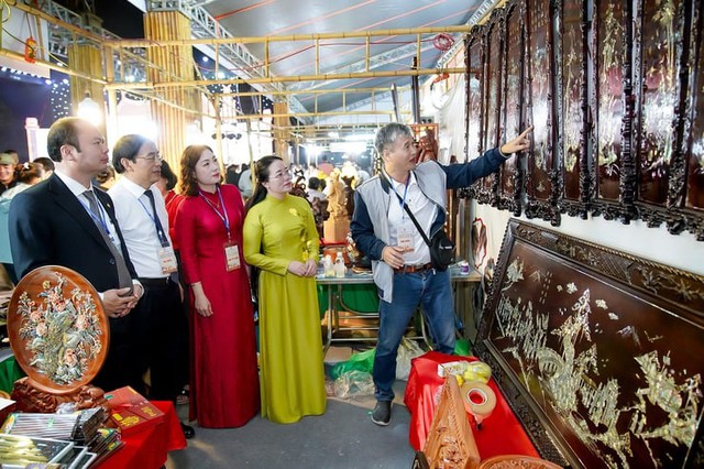 OCOP đã trở thành động lực quan trọng để những sản phẩm thủ công mang dấu ấn văn hóa Hà Nội vươn xa hơn. Ảnh: VGP