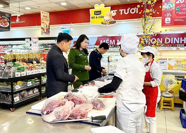 Lập ‘lá chắn an toàn thực phẩm’ vững chắc cho người dân trong mùa lễ, Tết