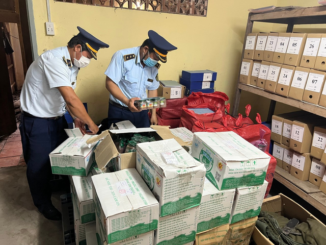 Kiểm soát an toàn thực phẩm đối với các mặt hàng thiết yếu