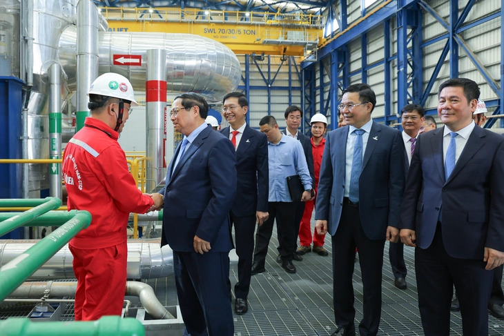 Sáng nay (ngày 14/12), Thủ tướng Phạm Minh Chính đã đến dự lễ khánh thành nhà máy điện Nhơn Trạch 3 và 4 tại Khu công nghiệp Ông Kèo, xã Đại Phước, tỉnh Đồng Nai.