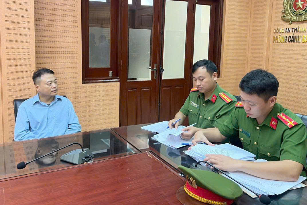 Ông Nguyễn Hòa Bình bị khởi tố thêm tội Trốn thuế