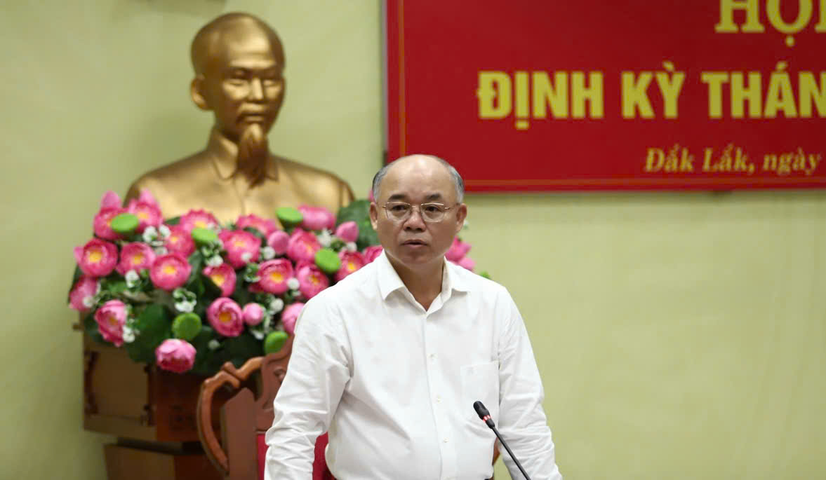 &Ocirc;ng Trương C&ocirc;ng Th&aacute;i - Ph&oacute; Chủ tịch UBND tỉnh Đắk Lắk th&ocirc;ng tin tại cuộc họp b&aacute;o.