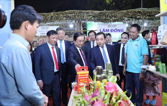 Khai mạc Festival OCOP Hà Nội 2025 'Việt Nam - Hội tụ và Lan tỏa'