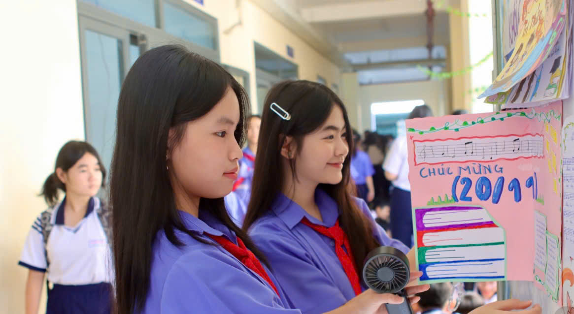 Trường tổ chức liên kết đủ loại, phụ huynh đóng tiền triệu mỗi tháng