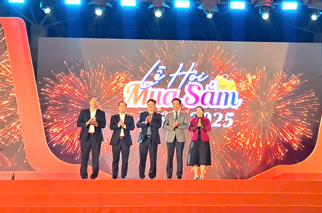 Hà Nội: Khai mạc ‘Lễ hội mua sắm năm 2025’