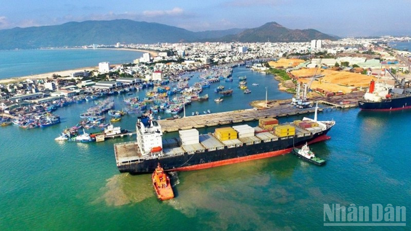 Minh bạch hóa thủ tục cấp phép vận tải biển nội địa cho tàu biển nước ngoài