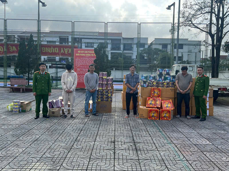 Hà Tĩnh: Triệt phá đường dây buôn bán pháo nổ, thu giữ hơn 1,5 tấn tang vật