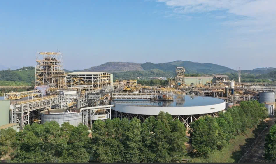 MHT hiện l&agrave; một trong những nh&agrave; sản xuất vonfram h&agrave;ng đầu thế giới, cung cấp vật liệu đầu v&agrave;o cho c&aacute;c ng&agrave;nh then chốt như điện tử, h&agrave;ng kh&ocirc;ng- vũ trụ, &ocirc; t&ocirc;, năng lượng t&aacute;i tạo v&agrave; quốc ph&ograve;ng