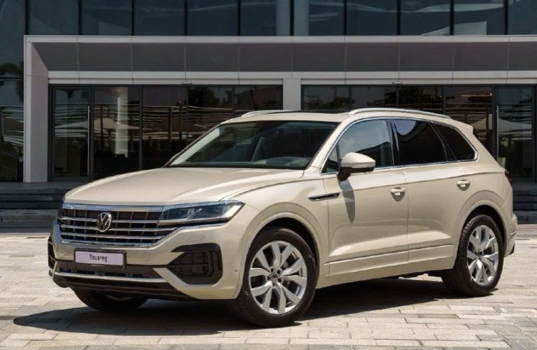 SUV hạng sang đồng loạt giảm giá mạnh, mẫu xe hạ sâu nhất tới 300 triệu đồng