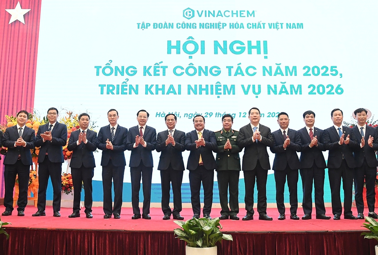 Ph&oacute; Thủ tướng B&ugrave;i Thanh Sơn v&agrave; c&aacute;c đại biểu dự Hội nghị - Ảnh: VGP/Hải Minh