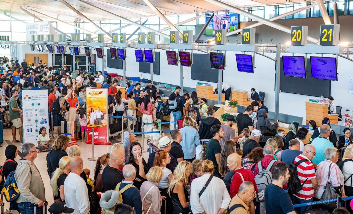 Chốt lịch nghỉ Tết Dương lịch 2026 sát ngày, vé tàu xe, máy bay tăng nhiệt