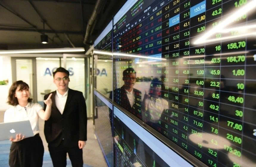 Một số cổ phiếu đáng chú ý ngày 7/1: PC1, GVR, VPB