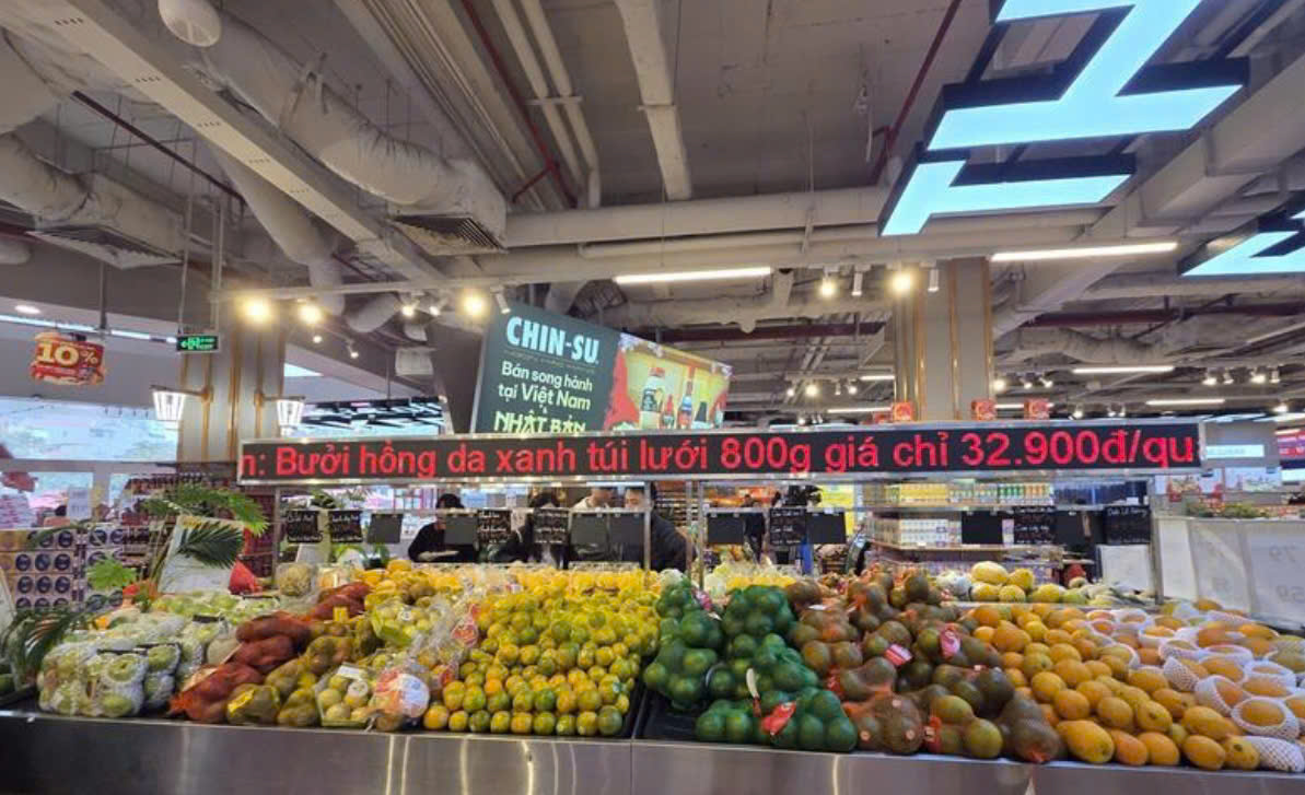 Ngày đầu năm 2026, khuyến mãi kích cầu giúp bán lẻ Hà Nội nhộn nhịp