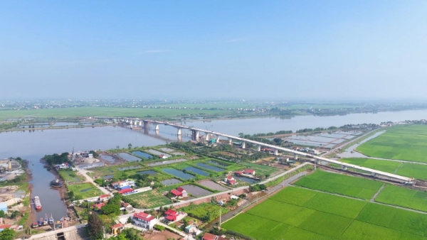 Ninh Bình nghiên cứu quy hoạch đô thị hai bên sông Đáy gần 7.000ha
