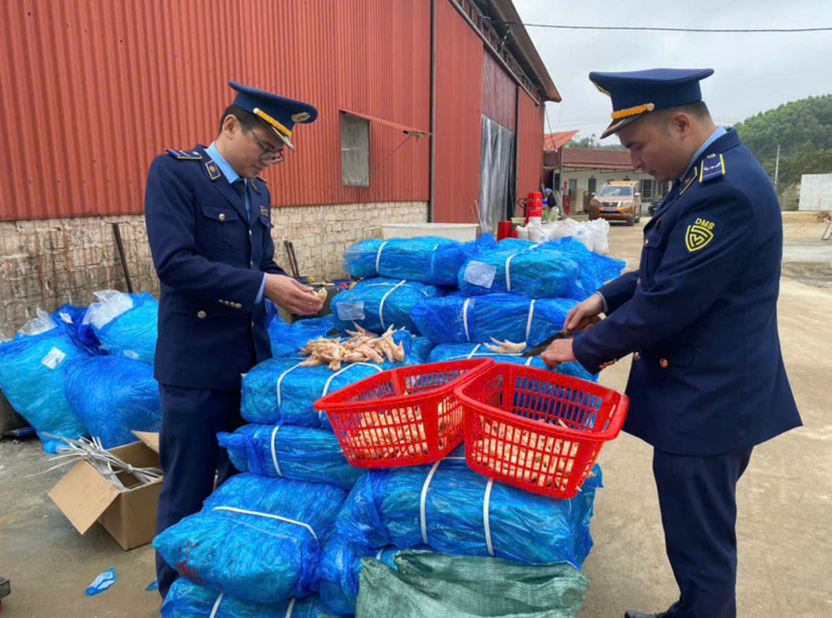 Hơn 5.000 vụ buôn lậu, gian lận thương mại bị xử lý tại Lạng Sơn trong năm 2025