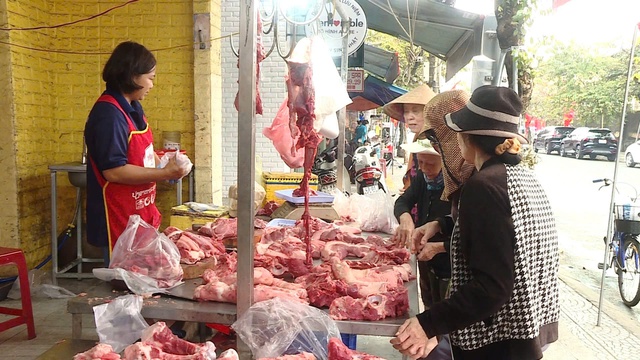 Xóa bỏ ‘chợ cóc’: Cần có lộ trình và bảo đảm sinh kế cho người dân