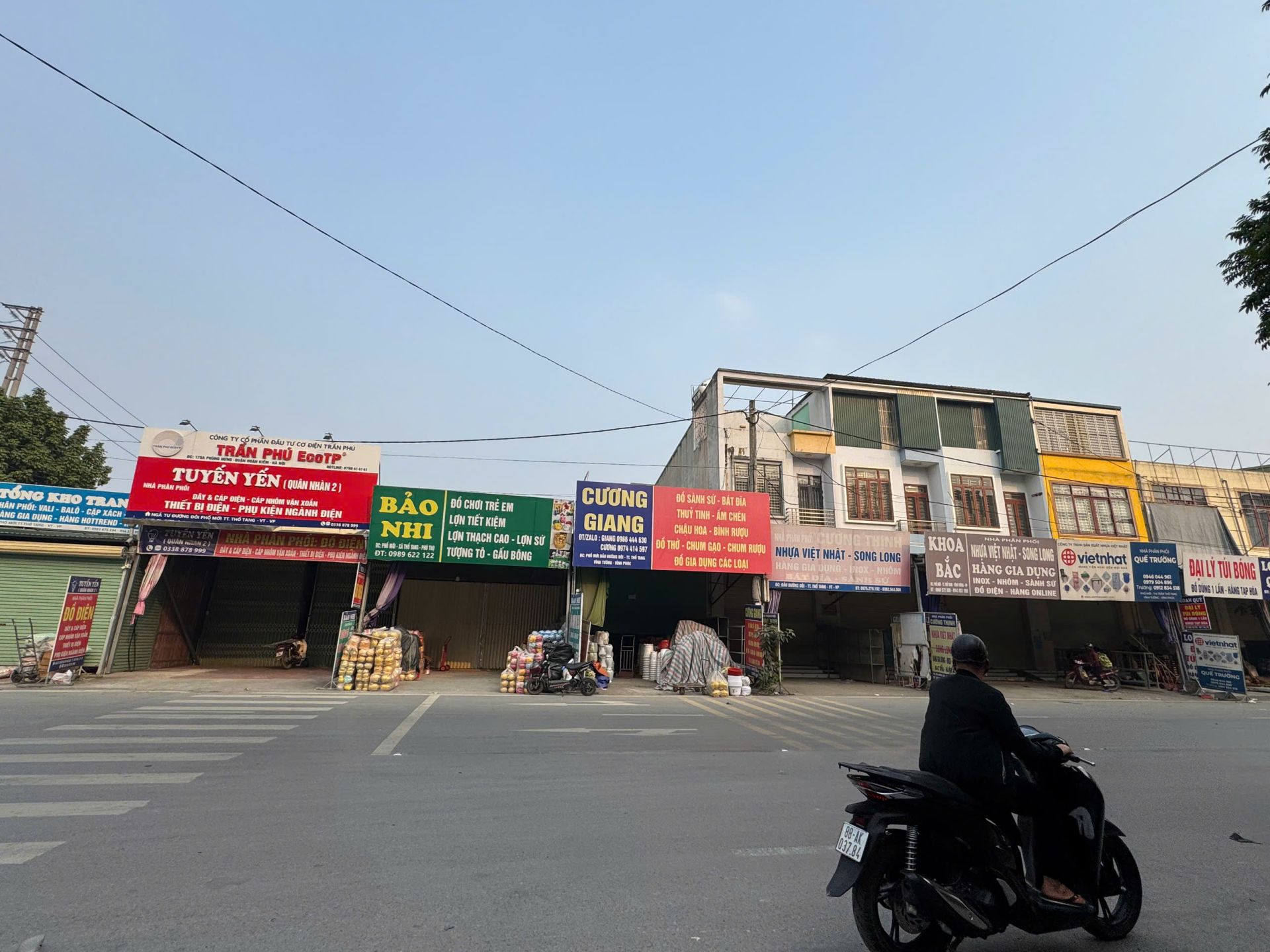 Nghịch lý tháng “củ mật”: Làng buôn Thổ Tang im lìm, tiểu thương đồng loạt đóng cửa