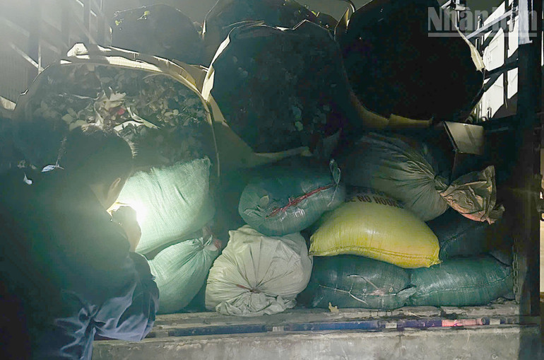 Tiêu hủy 1,3 tấn nội tạng động vật không rõ nguồn gốc