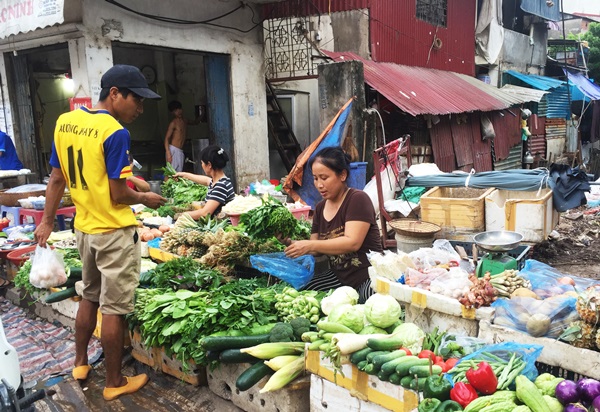 Gắn việc xử lý, giải tỏa ‘chợ cóc’ với sắp xếp, quản lý chợ dân sinh