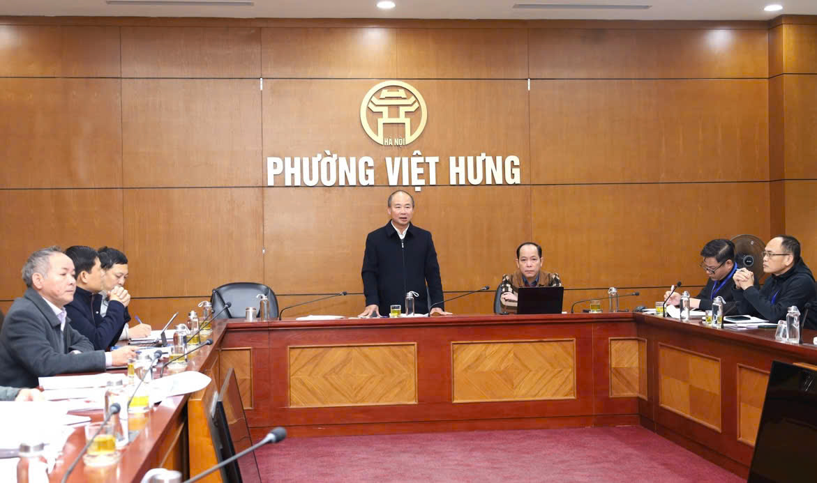 Việt Hưng kiên quyết giải tỏa trạm trộn bê tông ngoài bãi sông