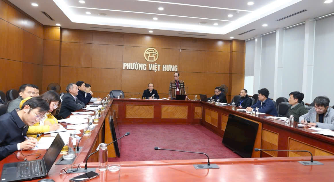 Quang cảnh buổi l&agrave;m việc.