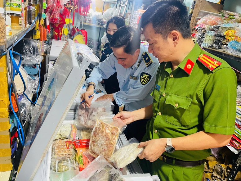 Cần Thơ mở cao điểm chống buôn lậu, gian lận thương mại, bảo vệ thị trường dịp Tết 2026