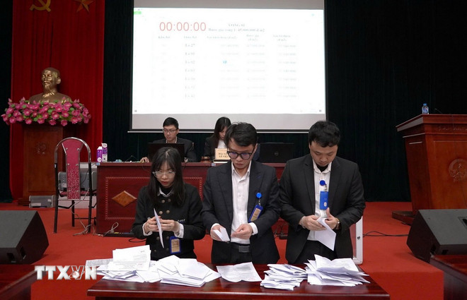 Đấu giá đất tại xã Quang Minh: Giá trúng cao nhất gần 130 triệu đồng mỗi mét vuông