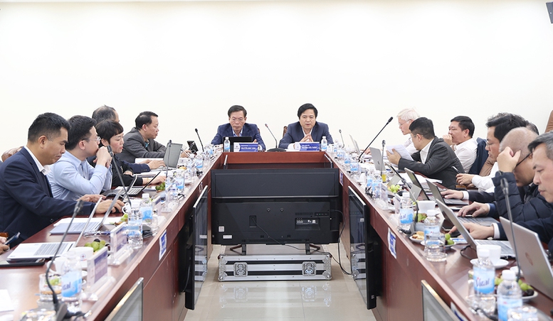 Tổng gi&aacute;m đốc EVNNPT Trương Hữu Th&agrave;nh v&agrave; Tổng gi&aacute;m đốc EVNHANOI Nguyễn Anh Tuấn chủ tr&igrave; Hội nghị phối hợp đầu tư x&acirc;y dựng giữa 2 Tổng c&ocirc;n g ty năm 2026 - Ảnh: VGP/To&agrave;n Thắng