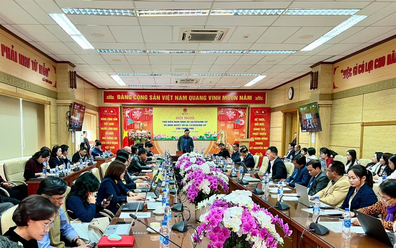 Thứ trưởng Bộ Y tế Đỗ Xu&acirc;n Tuy&ecirc;n chủ tr&igrave; cuộc họp - Ảnh: VGP/HM