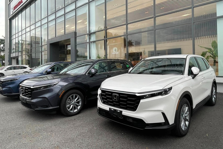 Loạt ô tô giảm giá mạnh dịp cận Tết