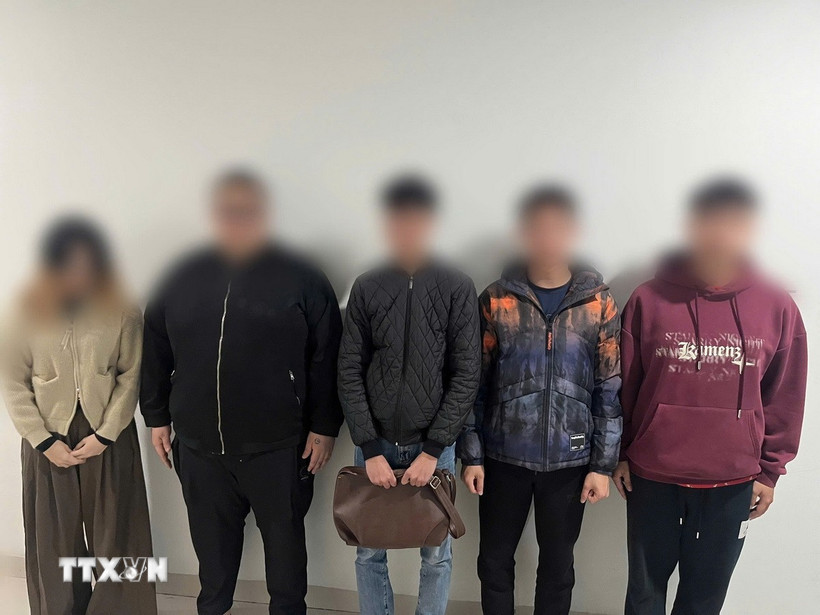 Khởi tố 9 đối tượng phát tán hơn 25 triệu tin nhắn giả mạo để lừa đảo