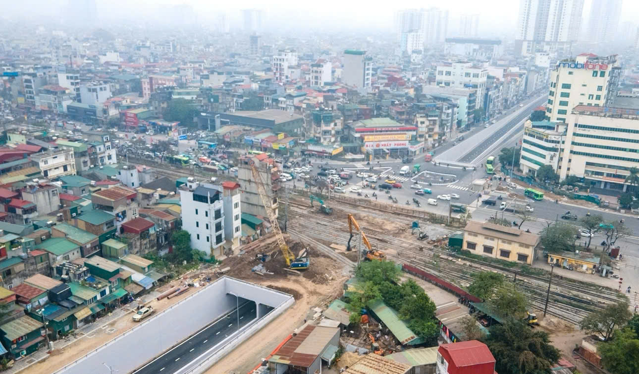 Hà Nội phân luồng giao thông tạm thời qua hầm chui Kim Đồng – Giải Phóng